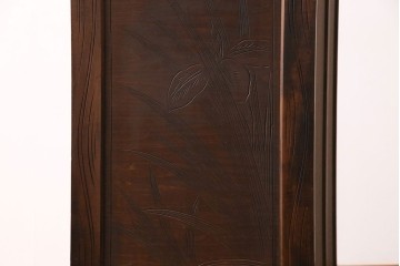 《天板取り付け加工費込み》中古　伝統工芸　軽井沢彫　菖蒲の彫刻が目を引くチェスト　(R-087841)