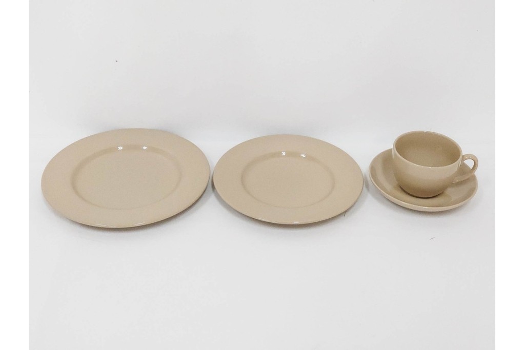 希少　イギリスヴィンテージ　WEDGWOOD(ウェッジウッド)　DRABWARE(ドラブウェア)　トリオ6客・プレート6点セット　(R-087843)