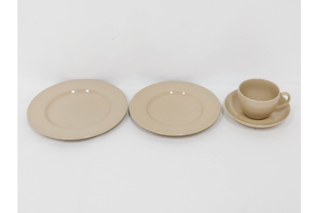 希少　イギリスヴィンテージ　WEDGWOOD(ウェッジウッド)　DRABWARE(ドラブウェア)　トリオ6客・プレート6点セット　(R-087844)