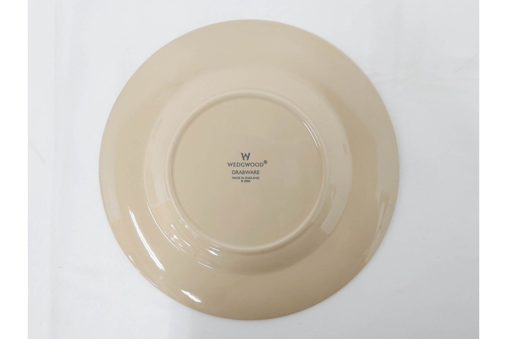 希少　イギリスヴィンテージ　WEDGWOOD(ウェッジウッド)　DRABWARE(ドラブウェア)　直径約21cm(小)・約23cm(大)　クリームベージュカラーのプレート8点セット　(R-087846)