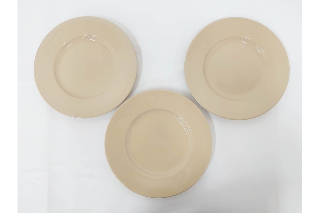希少　イギリスヴィンテージ　WEDGWOOD(ウェッジウッド)　DRABWARE(ドラブウェア)　直径約21cm(小)・約23cm(大)　クリームベージュカラーのプレート8点セット　(R-087846)