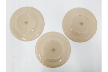 希少　イギリスヴィンテージ　WEDGWOOD(ウェッジウッド)　DRABWARE(ドラブウェア)　直径約21cm(小)・約23cm(大)　クリームベージュカラーのプレート8点セット　(R-087846)