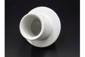 デンマーク製　ROYAL COPENHAGEN(ロイヤルコペンハーゲン)　ブルーフルーテッド　ハーフレースのコーヒーポット　定価約7万1500円　(R-087851)