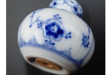 デンマーク製　ROYAL COPENHAGEN(ロイヤルコペンハーゲン)　ブルーフルーテッド　ソルト&ペッパーセット　(R-087853)