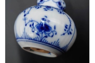 デンマーク製　ROYAL COPENHAGEN(ロイヤルコペンハーゲン)　ブルーフルーテッド　ソルト&ペッパーセット　(R-087853)