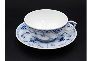 デンマーク製　ROYAL COPENHAGEN(ロイヤルコペンハーゲン)　ブルーフルーテッド　ハーフレース　ティーカップ&ソーサー5客セット　定価(5客合計)約14万8千円　(R-087854)