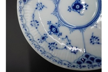 デンマーク製　ROYAL COPENHAGEN(ロイヤルコペンハーゲン)　ブルーフルーテッド　ハーフレース　ティーカップ&ソーサー5客セット　定価(5客合計)約14万8千円　(R-087854)