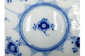 デンマーク製　ROYAL COPENHAGEN(ロイヤルコペンハーゲン)　ブルーフルーテッド　ハーフレース　ティーカップ&ソーサー5客セット　定価(5客合計)約14万8千円　(R-087854)