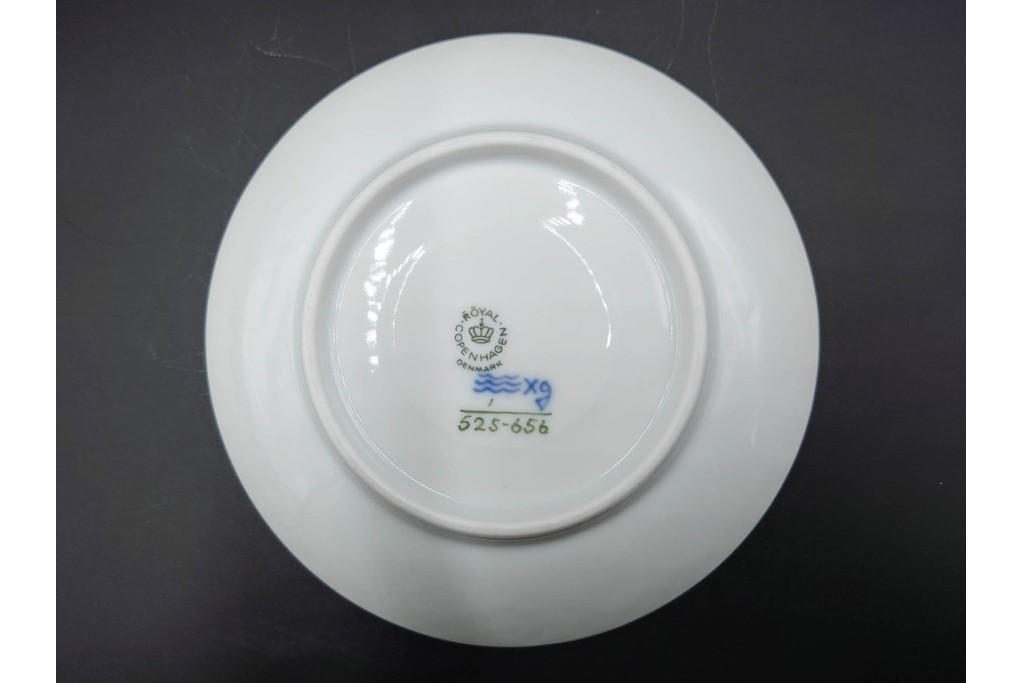 デンマーク製　ROYAL COPENHAGEN(ロイヤルコペンハーゲン)　ブルーフルーテッド　ハーフレース　ティーカップ&ソーサー5客セット　定価(5客合計)約14万8千円　(R-087854)