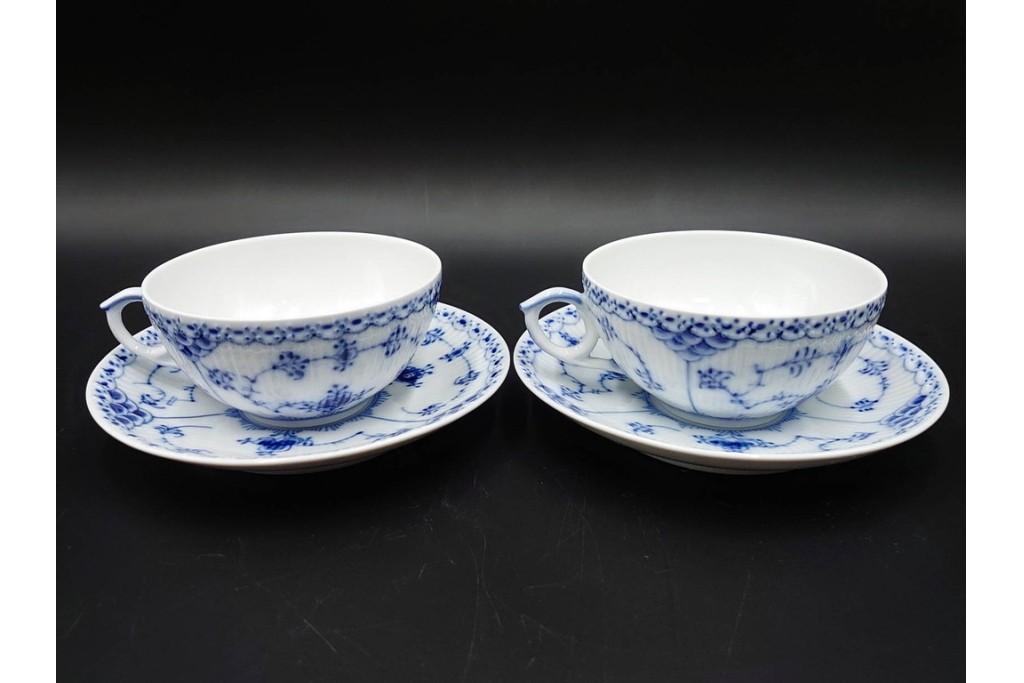 デンマーク製　ROYAL COPENHAGEN(ロイヤルコペンハーゲン)　ブルーフルーテッド　ハーフレース　ティーカップ&ソーサー5客セット　定価(5客合計)約14万8千円　(R-087854)