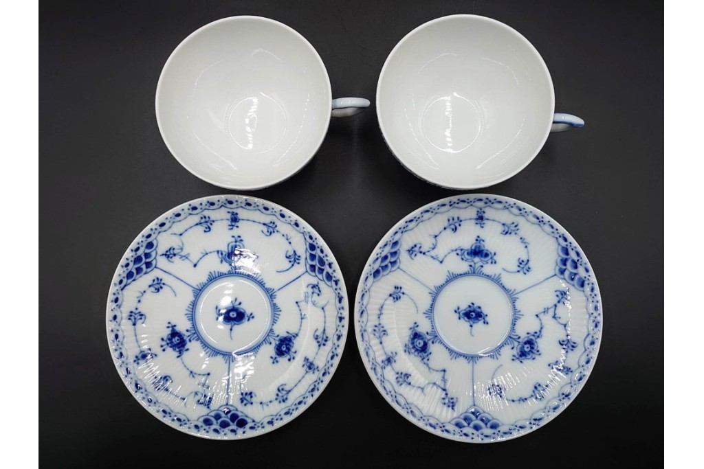 デンマーク製　ROYAL COPENHAGEN(ロイヤルコペンハーゲン)　ブルーフルーテッド　ハーフレース　ティーカップ&ソーサー5客セット　定価(5客合計)約14万8千円　(R-087854)