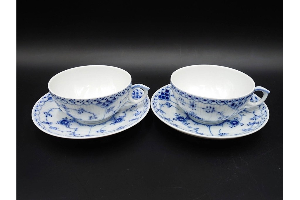 デンマーク製　ROYAL COPENHAGEN(ロイヤルコペンハーゲン)　ブルーフルーテッド　ハーフレース　ティーカップ&ソーサー5客セット　定価(5客合計)約14万8千円　(R-087854)