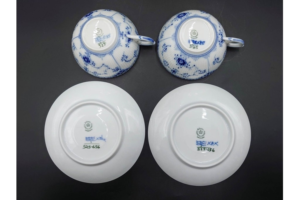 デンマーク製　ROYAL COPENHAGEN(ロイヤルコペンハーゲン)　ブルーフルーテッド　ハーフレース　ティーカップ&ソーサー5客セット　定価(5客合計)約14万8千円　(R-087854)
