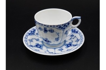 デンマーク製　ROYAL COPENHAGEN(ロイヤルコペンハーゲン)　ブルーフルーテッド　ハーフレース　コーヒーカップ&ソーサー5客セット　定価(5客合計)約13万7千円　(R-087855)