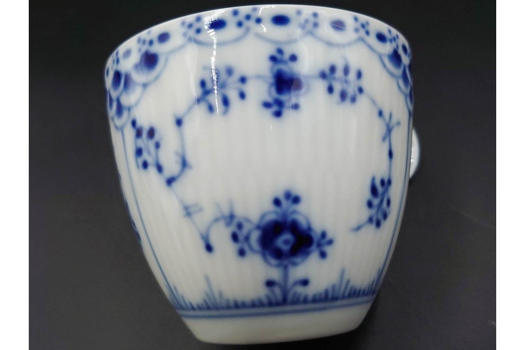 デンマーク製　ROYAL COPENHAGEN(ロイヤルコペンハーゲン)　ブルーフルーテッド　ハーフレース　コーヒーカップ&ソーサー5客セット　定価(5客合計)約13万7千円　(R-087855)