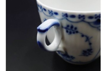 デンマーク製　ROYAL COPENHAGEN(ロイヤルコペンハーゲン)　ブルーフルーテッド　ハーフレース　コーヒーカップ&ソーサー5客セット　定価(5客合計)約13万7千円　(R-087855)
