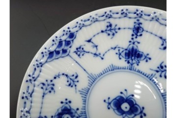 デンマーク製　ROYAL COPENHAGEN(ロイヤルコペンハーゲン)　ブルーフルーテッド　ハーフレース　コーヒーカップ&ソーサー5客セット　定価(5客合計)約13万7千円　(R-087855)