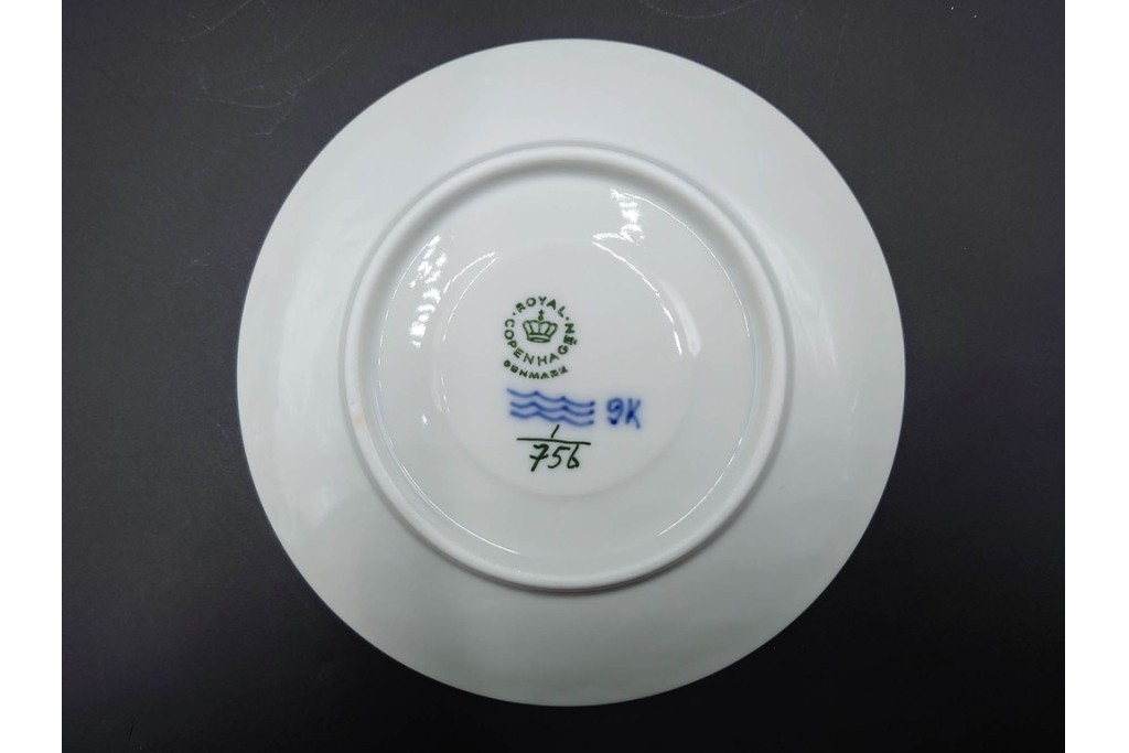 デンマーク製　ROYAL COPENHAGEN(ロイヤルコペンハーゲン)　ブルーフルーテッド　ハーフレース　コーヒーカップ&ソーサー5客セット　定価(5客合計)約13万7千円　(R-087855)