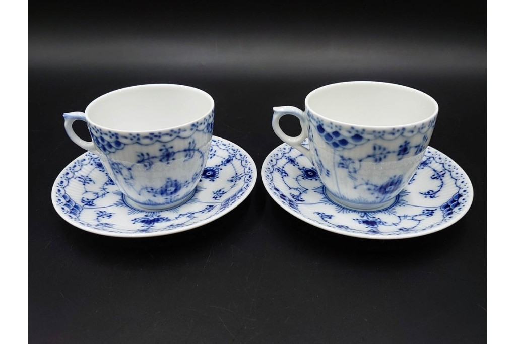 デンマーク製　ROYAL COPENHAGEN(ロイヤルコペンハーゲン)　ブルーフルーテッド　ハーフレース　コーヒーカップ&ソーサー5客セット　定価(5客合計)約13万7千円　(R-087855)