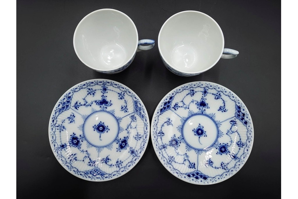 デンマーク製　ROYAL COPENHAGEN(ロイヤルコペンハーゲン)　ブルーフルーテッド　ハーフレース　コーヒーカップ&ソーサー5客セット　定価(5客合計)約13万7千円　(R-087855)