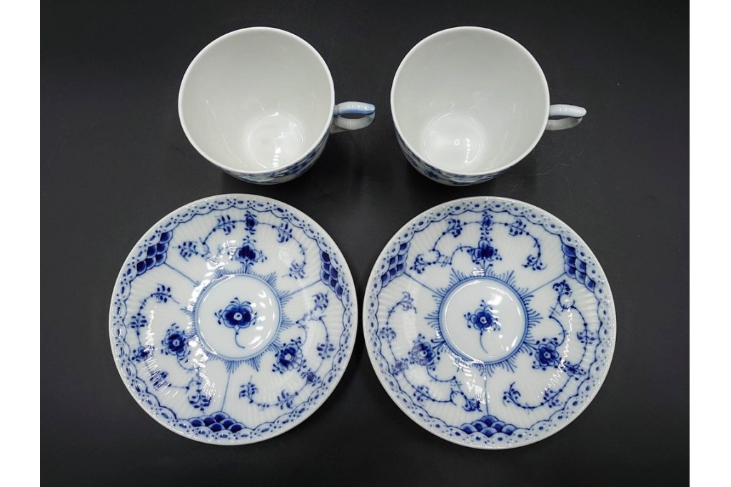 デンマーク製　ROYAL COPENHAGEN(ロイヤルコペンハーゲン)　ブルーフルーテッド　ハーフレース　コーヒーカップ&ソーサー5客セット　定価(5客合計)約13万7千円　(R-087855)