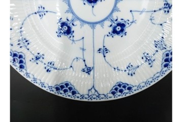 デンマーク製　ROYAL COPENHAGEN(ロイヤルコペンハーゲン)　ブルーフルーテッド　ハーフレース　直径約31cm　オーバルプレート　(R-087856)