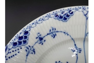 デンマーク製　ROYAL COPENHAGEN(ロイヤルコペンハーゲン)　ブルーフルーテッド　ハーフレース　直径約31cm　オーバルプレート　(R-087856)