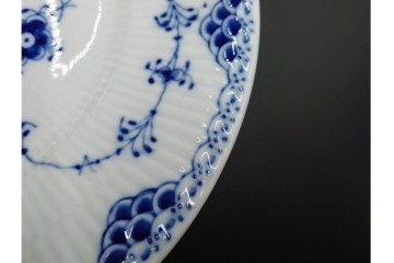 デンマーク製　ROYAL COPENHAGEN(ロイヤルコペンハーゲン)　ブルーフルーテッド　ハーフレース　直径約31cm　オーバルプレート　(R-087856)