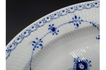 デンマーク製　ROYAL COPENHAGEN(ロイヤルコペンハーゲン)　ブルーフルーテッド　ハーフレース　直径約36.5cm 　オーバルディッシュ　定価7万4800円　(R-087857)