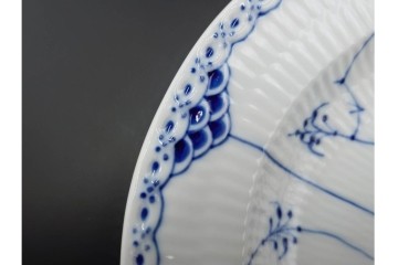 デンマーク製　ROYAL COPENHAGEN(ロイヤルコペンハーゲン)　ブルーフルーテッド　ハーフレース　直径約36.5cm 　オーバルディッシュ　定価7万4800円　(R-087857)