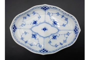デンマーク製　ROYAL COPENHAGEN(ロイヤルコペンハーゲン)　ブルーフルーテッド　ハーフレース　オーバルプレート(直径約22cm)1枚・プレート(直径約15cm)5枚セット　(R-087858)