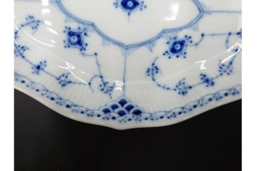 デンマーク製　ROYAL COPENHAGEN(ロイヤルコペンハーゲン)　ブルーフルーテッド　ハーフレース　オーバルプレート(直径約22cm)1枚・プレート(直径約15cm)5枚セット　(R-087858)