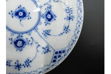 デンマーク製　ROYAL COPENHAGEN(ロイヤルコペンハーゲン)　ブルーフルーテッド　ハーフレース　オーバルプレート(直径約22cm)1枚・プレート(直径約15cm)5枚セット　(R-087858)