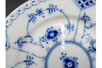デンマーク製　ROYAL COPENHAGEN(ロイヤルコペンハーゲン)　ブルーフルーテッド　ハーフレース　オーバルプレート(直径約22cm)1枚・プレート(直径約15cm)5枚セット　(R-087858)
