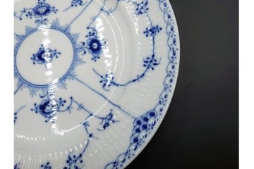 デンマーク製　ROYAL COPENHAGEN(ロイヤルコペンハーゲン)　ブルーフルーテッド　ハーフレース　直径約22cm　プレート3枚セット　(R-087859)