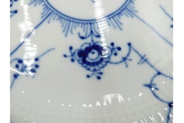 デンマーク製　ROYAL COPENHAGEN(ロイヤルコペンハーゲン)　ブルーフルーテッド　ハーフレース　直径約22cm　プレート3枚セット　(R-087859)