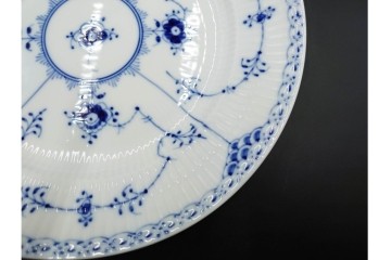 デンマーク製　ROYAL COPENHAGEN(ロイヤルコペンハーゲン)　ブルーフルーテッド　ハーフレース　直径約23cm　プレート3枚セット　(R-087860)