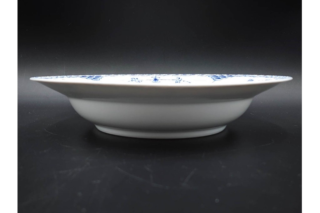 デンマーク製　ROYAL COPENHAGEN(ロイヤルコペンハーゲン)　ブルーフルーテッド　ハーフレース　直径約22cm　ディーププレート3枚セット　定価(3枚合計)9万9千円　(R-087863)