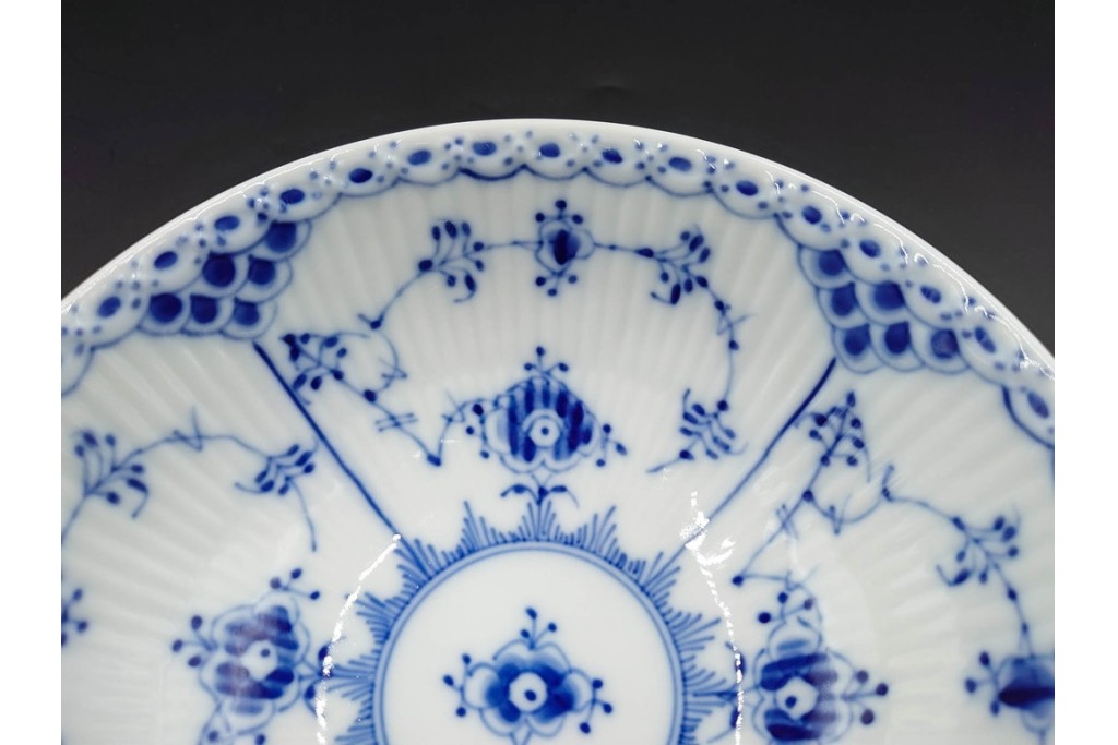 デンマーク製　ROYAL COPENHAGEN(ロイヤルコペンハーゲン)　ブルーフルーテッド　ハーフレース　約16cm　ボウル3点セット　定価(3点合計)約8万2千円　(R-087865)