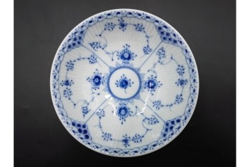 デンマーク製　ROYAL COPENHAGEN(ロイヤルコペンハーゲン)　ブルーフルーテッド　ハーフレース　約16cm　ボウル3点セット　定価(3点合計)約8万2千円　(R-087865)