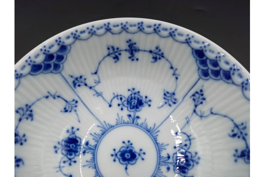 デンマーク製　ROYAL COPENHAGEN(ロイヤルコペンハーゲン)　ブルーフルーテッド　ハーフレース　約16cm　ボウル3点セット　定価(3点合計)約8万2千円　(R-087866)