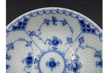 デンマーク製　ROYAL COPENHAGEN(ロイヤルコペンハーゲン)　ブルーフルーテッド　ハーフレース　約16cm　ボウル3点セット　定価(3点合計)約8万2千円　(R-087866)