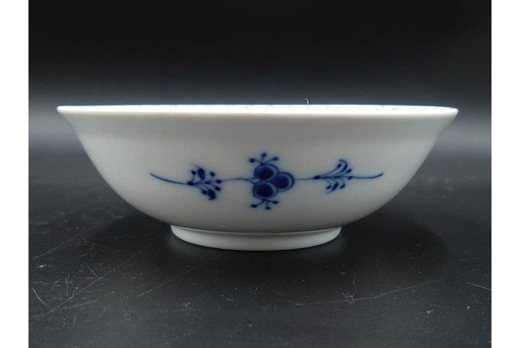 デンマーク製　ROYAL COPENHAGEN(ロイヤルコペンハーゲン)　ブルーフルーテッド　ハーフレース　約16cm　ボウル3点セット　定価(3点合計)約8万2千円　(R-087866)
