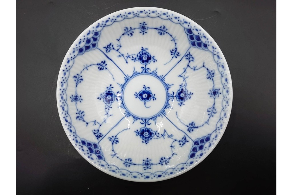 デンマーク製　ROYAL COPENHAGEN(ロイヤルコペンハーゲン)　ブルーフルーテッド　ハーフレース　約16cm　ボウル3点セット　定価(3点合計)約8万2千円　(R-087866)