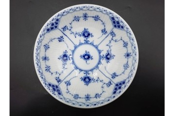 デンマーク製　ROYAL COPENHAGEN(ロイヤルコペンハーゲン)　ブルーフルーテッド　ハーフレース　約16cm　ボウル3点セット　定価(3点合計)約8万2千円　(R-087866)