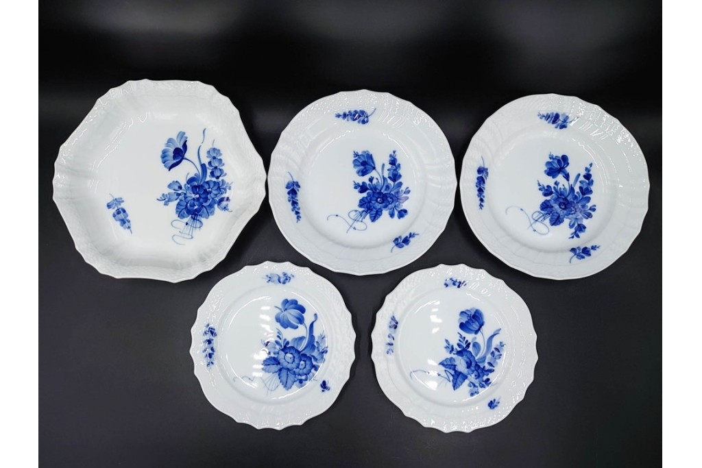 デンマーク製　ROYAL COPENHAGEN(ロイヤルコペンハーゲン)　ブルーフラワー　カーブ　プレート5枚セット　(R-087867)
