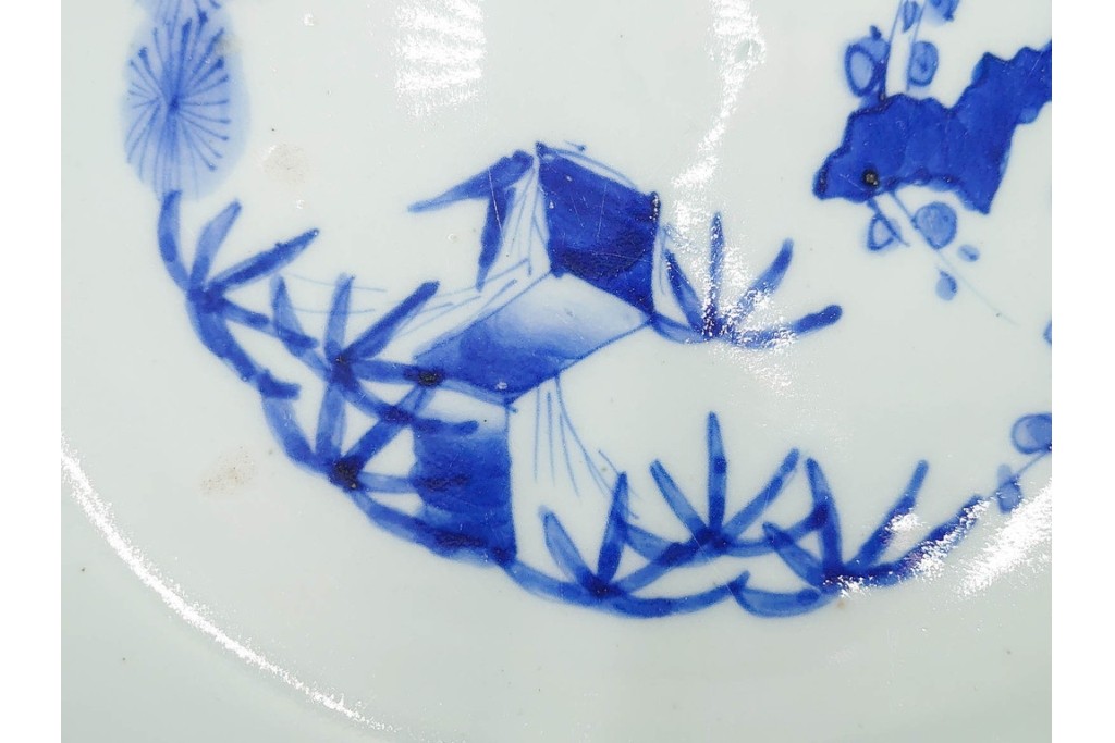 江戸期　古伊万里　染付　直径約33cm　線描で描かれた花唐草と松竹梅が趣深い鉢　(R-087876)
