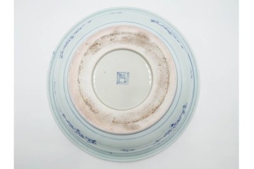 江戸期　古伊万里　染付　直径約33cm　線描で描かれた花唐草と松竹梅が趣深い鉢　(R-087876)