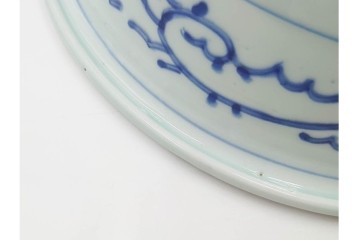 江戸期　古伊万里　染付　直径約33cm　線描で描かれた花唐草と松竹梅が趣深い鉢　(R-087876)