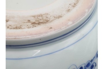 江戸期　古伊万里　染付　直径約33cm　線描で描かれた花唐草と松竹梅が趣深い鉢　(R-087876)